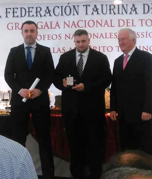 Entrega de la medalla