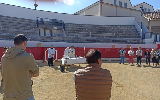 Misa en la Plaza de Toros